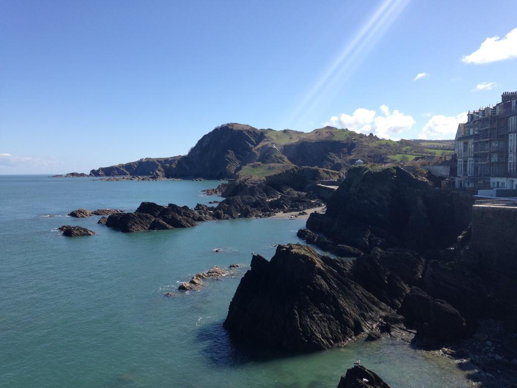 Ocean Backpackers Hostel Ilfracombe Exterior photo